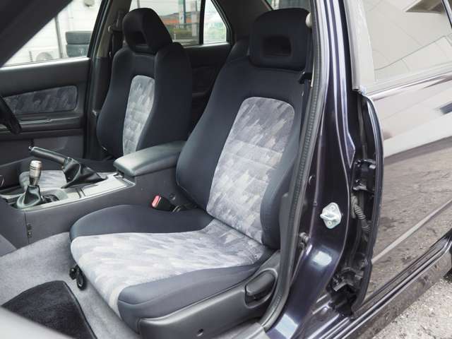 日産 スカイライン ２．５ ２５ＧＴ－ＦＯＵＲ Ｌセレクション ４ＷＤ H11年 (甲信越・北陸) 99