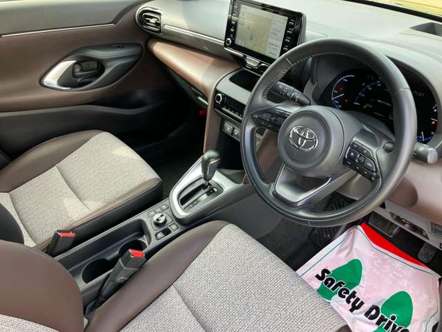 トヨタ ヤリスクロス　ハイブリッド １．５ ハイブリッド Ｚ Ｅ－ＦＯＵＲ ４ＷＤ R3年 (甲信越・北陸) 99