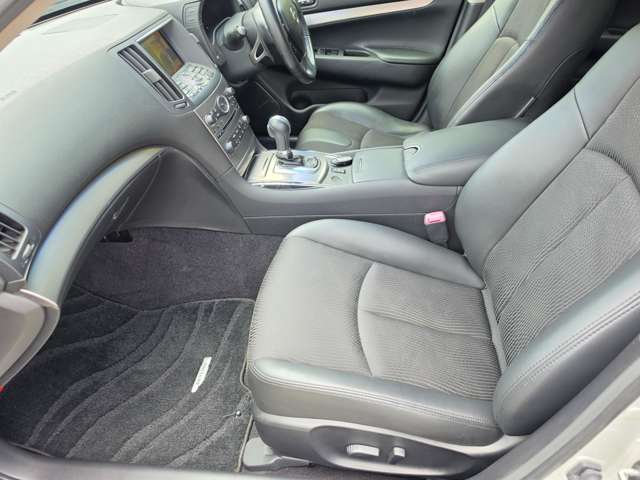 日産 スカイライン ２．５ ２５０ＧＴ タイプＳ H24年 (関東) 99