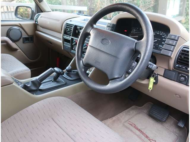ランドローバー ディスカバリー Ｖ８Ｉ Ｓ ４ＷＤ H9年 (関東) 99