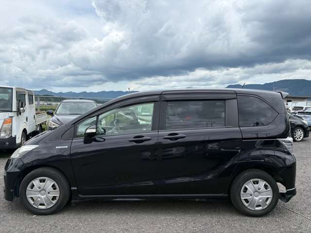 ホンダ フリード　ハイブリッド １．５ ジャストセレクション H24年 (九州・沖縄) 99