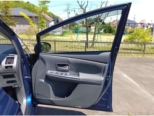 トヨタ プリウスΑ １．８ Ｓ H25年 (東北) 99