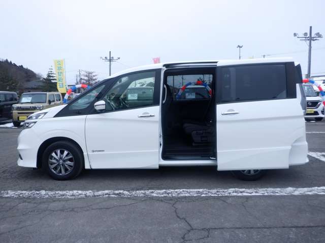 日産 セレナ １．２ Ｅ－ＰＯＷＥＲ ハイウェイスター Ｖ R1年 (東北) 99