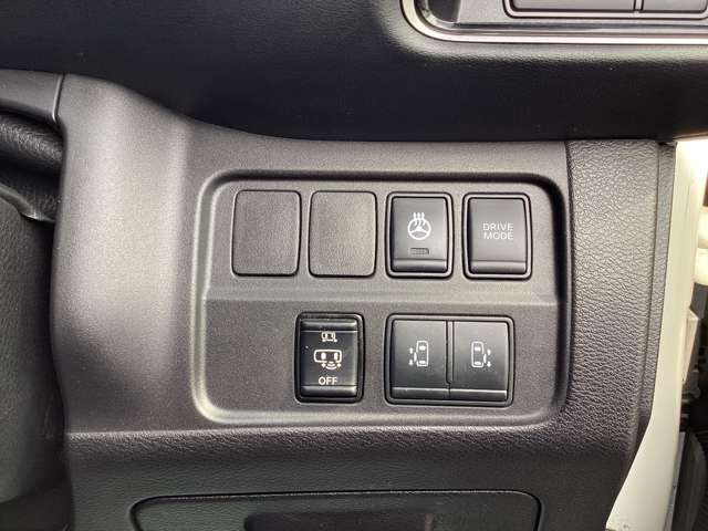 日産 セレナ １．２ Ｅ－ＰＯＷＥＲ ハイウェイスター Ｖ H30年 (東北) 99