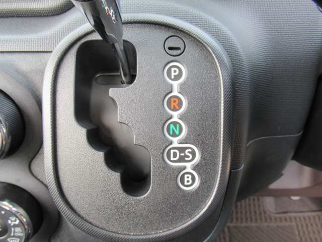 トヨタ スペイド １．５ Ｙ ４ＷＤ H30年 (東北) 99