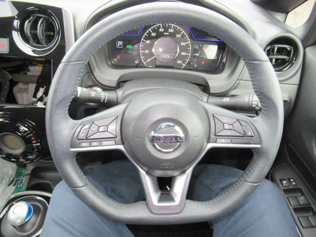 日産 ノート １．２ Ｅ－ＰＯＷＥＲ メダリスト ＦＯＵＲ ブラックアロー ４ＷＤ H30年 (東北) 99