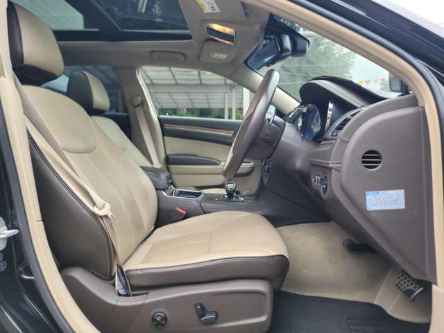クライスラー ３００ Ｃ　ラグジュアリー H25年 (関東) 99