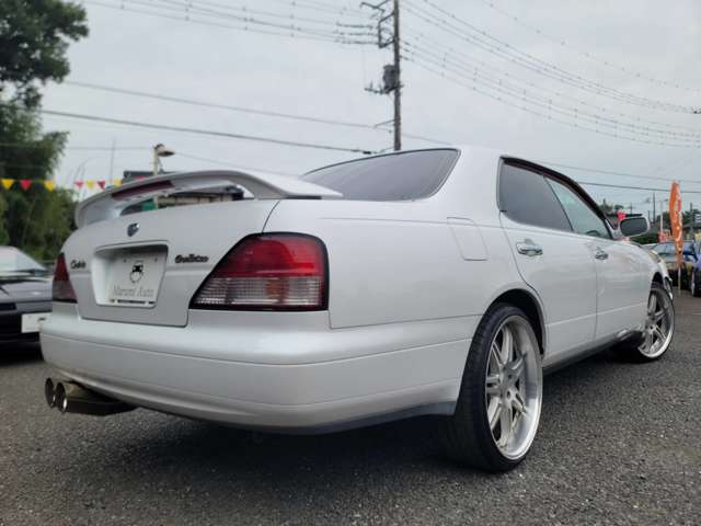 日産 セドリック ３．０ グランツーリスモ ＳＶ H8年 (関東) 99