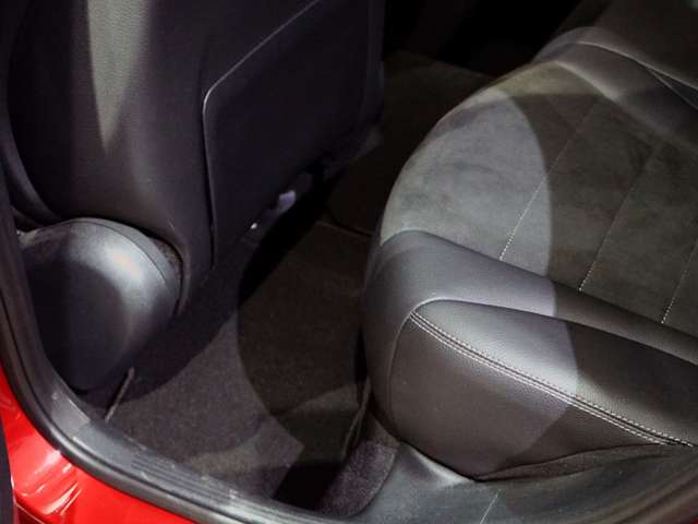 メルセデスベンツ ＧＬＣクラス ２２０ Ｄ ４マチック スポーツ ディーゼルターボ ４ＷＤ H29年 (関東) 99