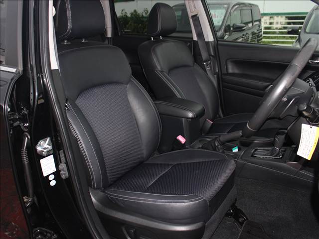 スバル フォレスター ２．０ＸＴ アイサイト ４ＷＤ H28年 (関東) 99