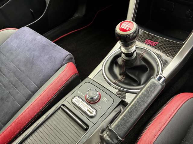 スバル ＷＲＸ　ＳＴＩ ＳＴＩ ２．０ ４ＷＤ H26年 (関東) 99