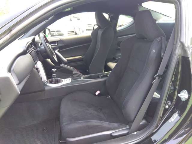 スバル ＢＲＺ ２．０ Ｒ H27年 (関東) 99