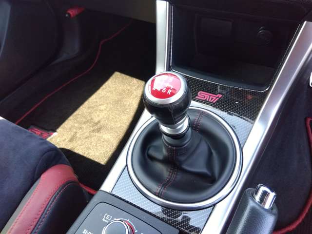 スバル ＷＲＸ　ＳＴＩ ＳＴＩ ２．０ タイプＳ ４ＷＤ H29年 (関東) 99