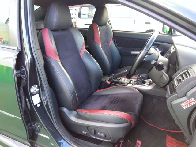スバル ＷＲＸ　ＳＴＩ ＳＴＩ ２．０ ４ＷＤ H28年 (関東) 99