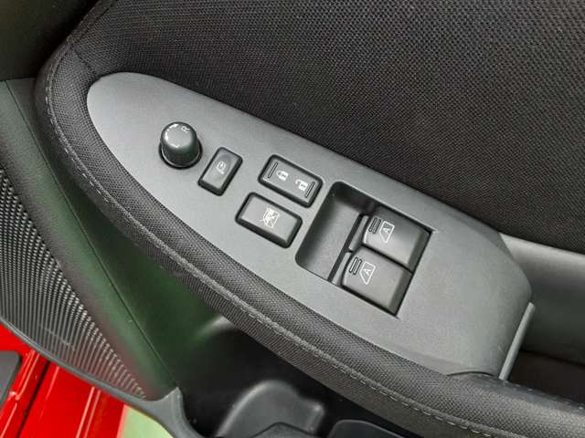 日産 フェアレディＺロードスター ３．７ H23年 (関東) 99