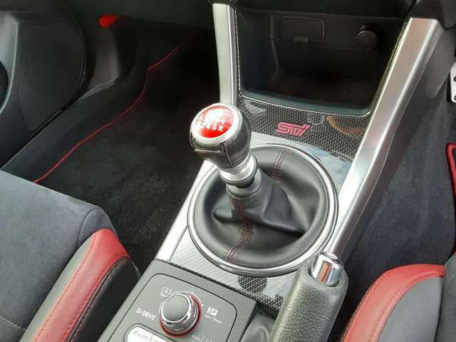 スバル ＷＲＸ　ＳＴＩ ＳＴＩ ２．０ タイプＳ ４ＷＤ H26年 (関東) 99