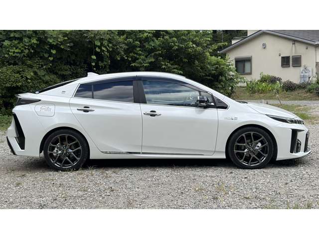 トヨタ プリウスＰＨＶ １．８ Ｓ ナビパッケージ ＧＲ スポーツ H29年 (関東) 99
