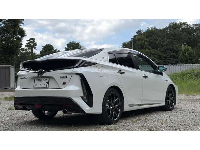 トヨタ プリウスＰＨＶ １．８ Ｓ ナビパッケージ ＧＲ スポーツ H29年 (関東) 99