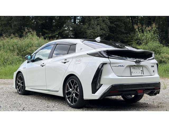 トヨタ プリウスＰＨＶ １．８ Ｓ ナビパッケージ ＧＲ スポーツ H29年 (関東) 99