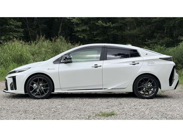 トヨタ プリウスＰＨＶ １．８ Ｓ ナビパッケージ ＧＲ スポーツ H29年 (関東) 99