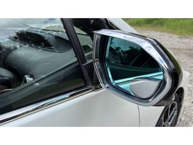 トヨタ プリウスＰＨＶ １．８ Ｓ ナビパッケージ ＧＲ スポーツ H29年 (関東) 99