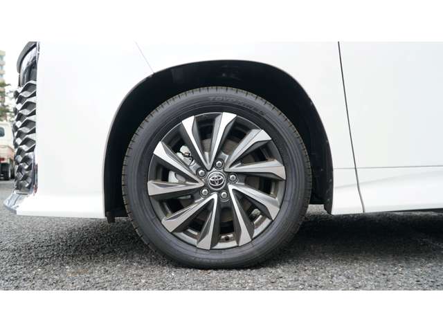 トヨタ ヴォクシー １．８ ハイブリッド Ｓ－Ｚ R7年 (関東) 99