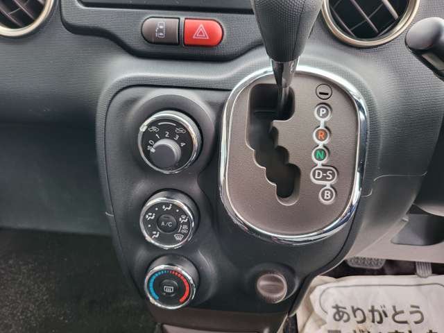 トヨタ スペイド １．５ Ｆ ジャック H27年 (関東) 99
