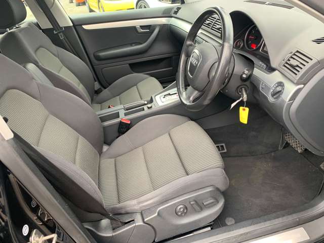 アウディ Ａ４ ２．０ ＴＦＳＩ クワトロ ４ＷＤ H17年 (関東) 99
