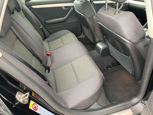 アウディ Ａ４ ２．０ ＴＦＳＩ クワトロ ４ＷＤ H17年 (関東) 99