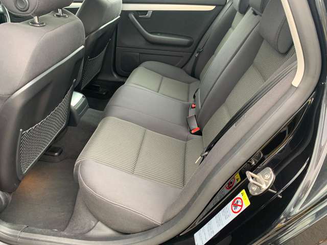 アウディ Ａ４ ２．０ ＴＦＳＩ クワトロ ４ＷＤ H17年 (関東) 99