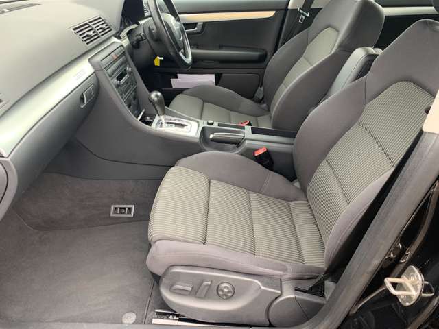 アウディ Ａ４ ２．０ ＴＦＳＩ クワトロ ４ＷＤ H17年 (関東) 99