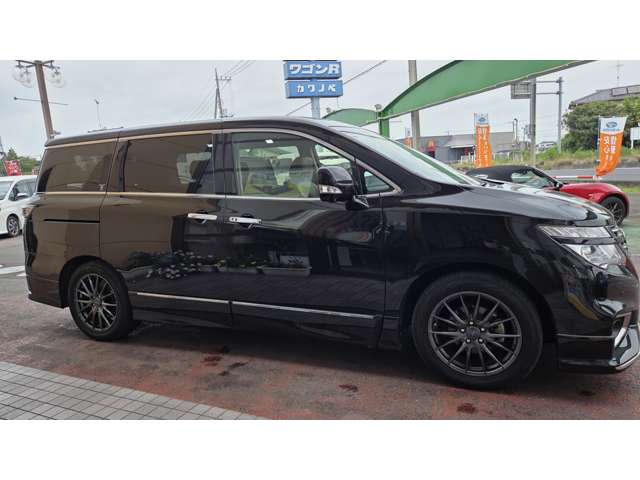 日産 エルグランド ２．５ ２５０ハイウェイスターＳ アーバンクロム H28年 (関東) 99
