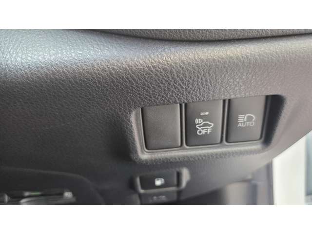 トヨタ Ｃ−ＨＲ ハイブリッド １．８ Ｓ ＬＥＤ パッケージ H30年 (関東) 99