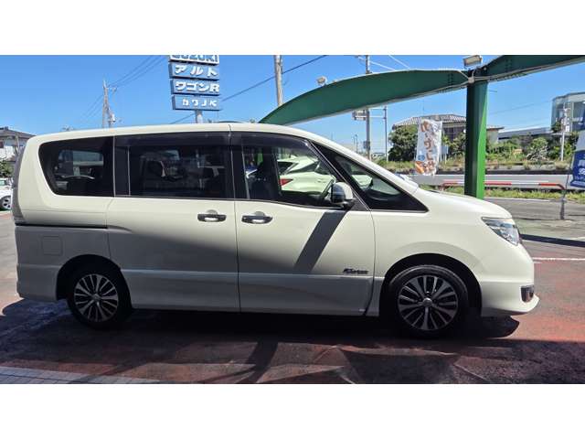 日産 セレナ ２．０ ハイウェイスター Ｖセレクション＋ＳＡＦＥＴＹ Ｓ－ＨＹＢＲＩＤ H27年 (関東) 99