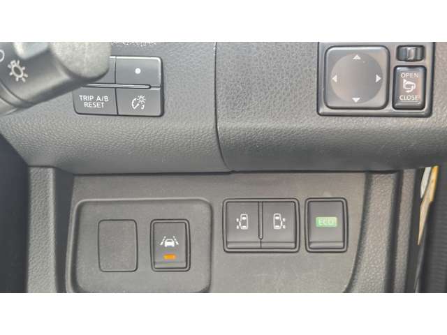 日産 セレナ ２．０ ハイウェイスター Ｖセレクション＋ＳＡＦＥＴＹ Ｓ－ＨＹＢＲＩＤ H27年 (関東) 99