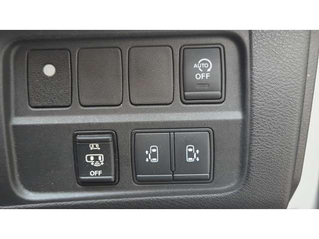日産 セレナ ２．０ ハイウェイスター ＶセレクションＩＩ R1年 (関東) 99