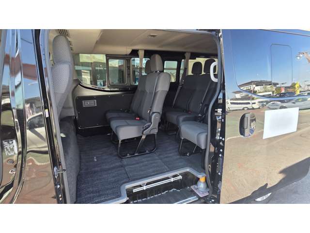 日産 ＮＶ３５０キャラバン　ワゴン ２．５ ＤＸ ロングボディ 低床 R2年 (関東) 99