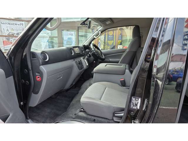 日産 ＮＶ３５０キャラバン　ワゴン ２．５ ＤＸ ロングボディ 低床 H27年 (関東) 99