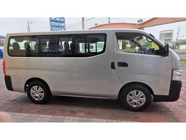 日産 ＮＶ３５０キャラバン　ワゴン ２．５ ＤＸ ロングボディ 低床 H29年 (関東) 99