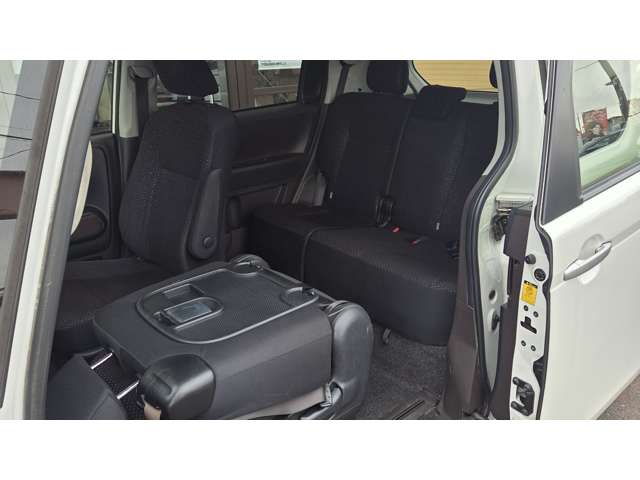 トヨタ スペイド １．５ Ｆ H25年 (関東) 99