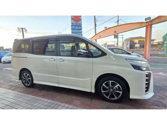 トヨタ ヴォクシー ２．０ ＺＳ 煌ＩＩ R2年 (関東) 99