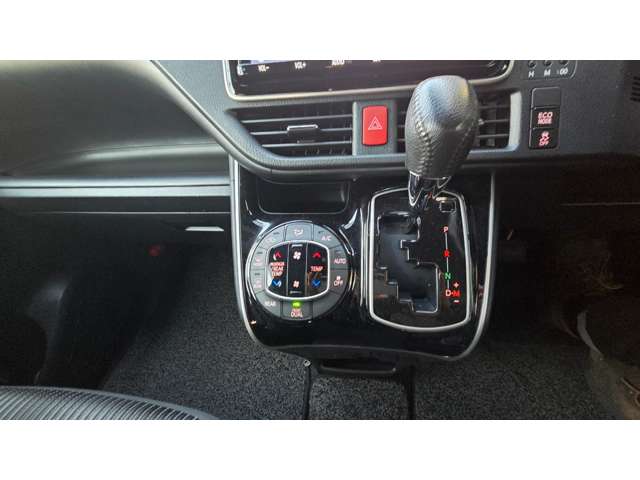 トヨタ ヴォクシー ２．０ ＺＳ 煌ＩＩ R2年 (関東) 99