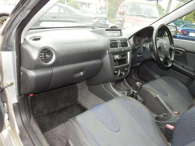 スバル インプレッサワゴン ２．０ ＷＲＸ ４ＷＤ H15年 (関東) 99