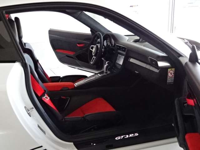 ポルシェ ９１１ ＧＴ３ ＲＳ ＰＤＫ H28年 (甲信越・北陸) 99