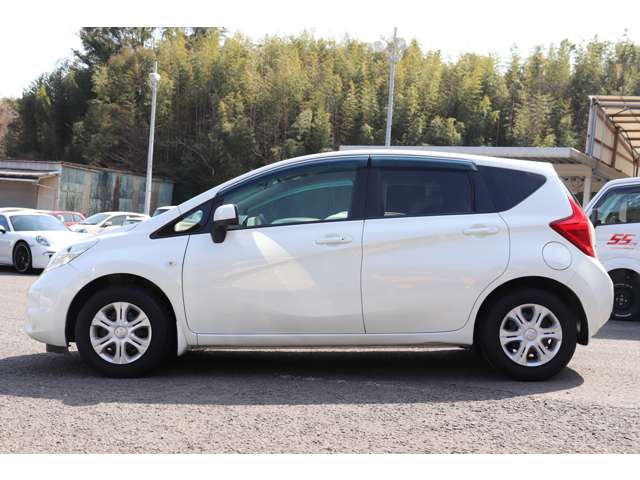 日産 ノート １．２ Ｘ ＤＩＧ－Ｓ H25年 (九州・沖縄) 99