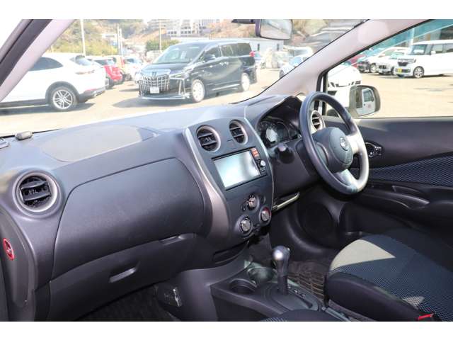 日産 ノート １．２ Ｘ ＤＩＧ－Ｓ H25年 (九州・沖縄) 99