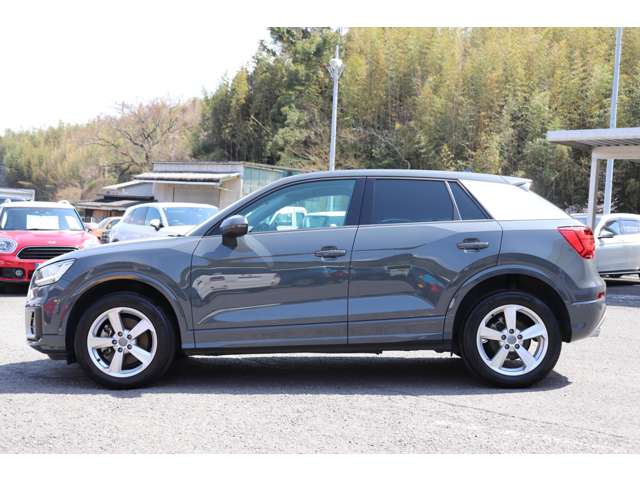 アウディ Ｑ２ １．０　ＴＦＳＩ H29年 (九州・沖縄) 99
