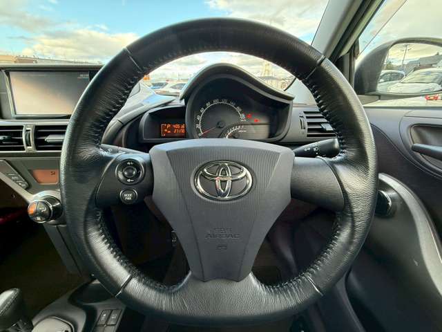 トヨタ ｉＱ １．０ １００Ｇ H21年 (近畿) 99