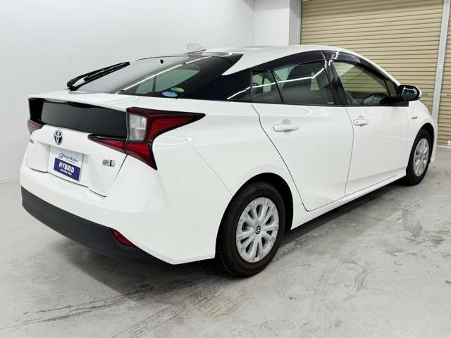 トヨタ プリウス １．８ Ｓ R1年 (近畿) 99