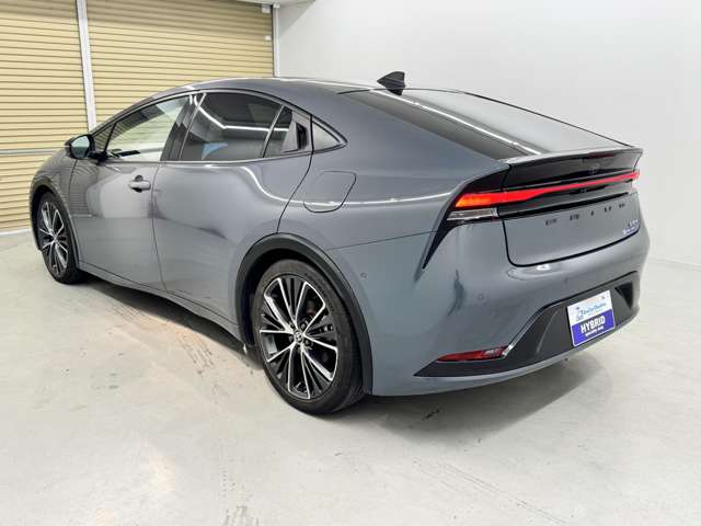 トヨタ プリウス ２．０ Ｚ R5年 (近畿) 99